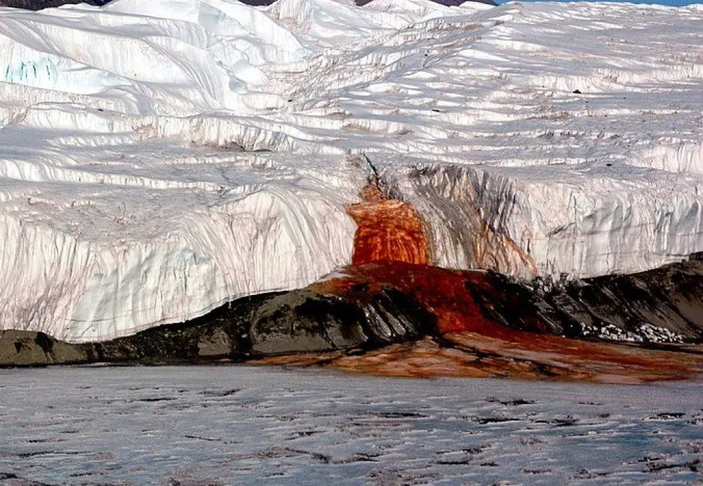 Blood_Falls_by_Peter_Rejcek-1.jpg
