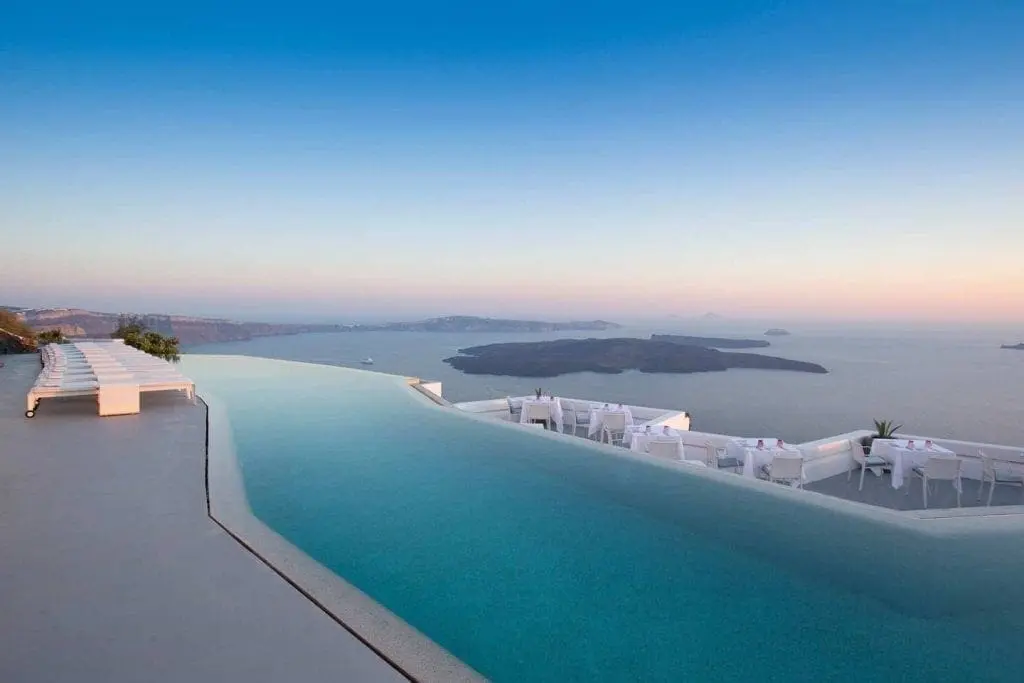 Grace, Santorini