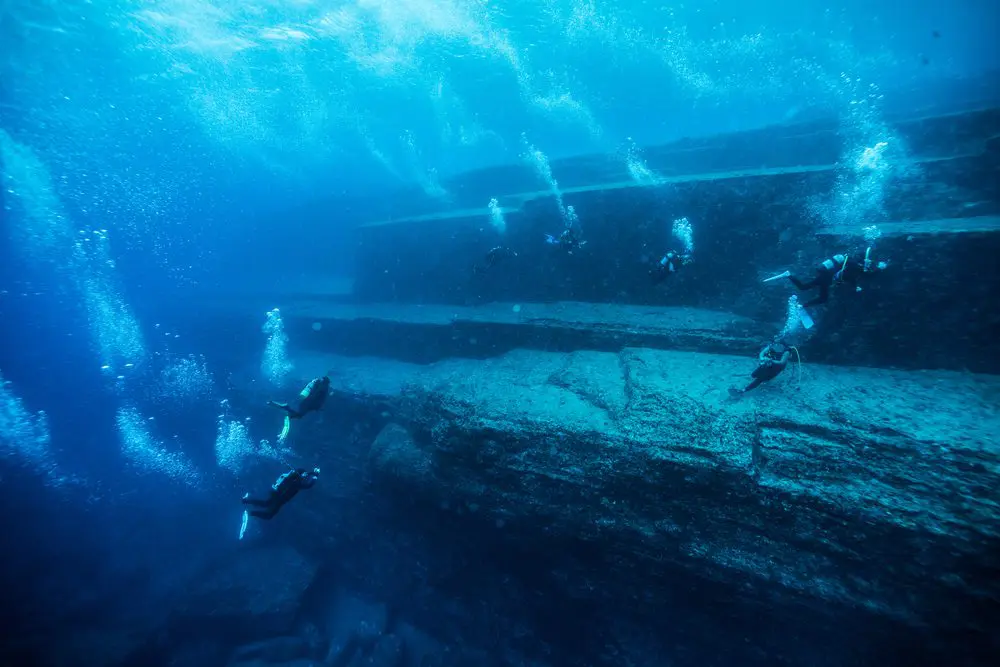 Le Piramidi di Yonaguni