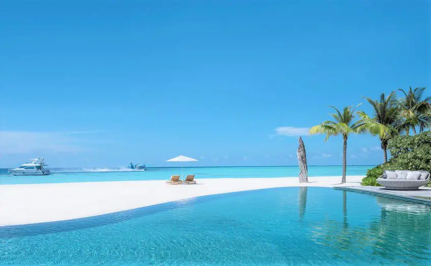Four Seasons Maldives Private Island – Voavah, Baa Atoll