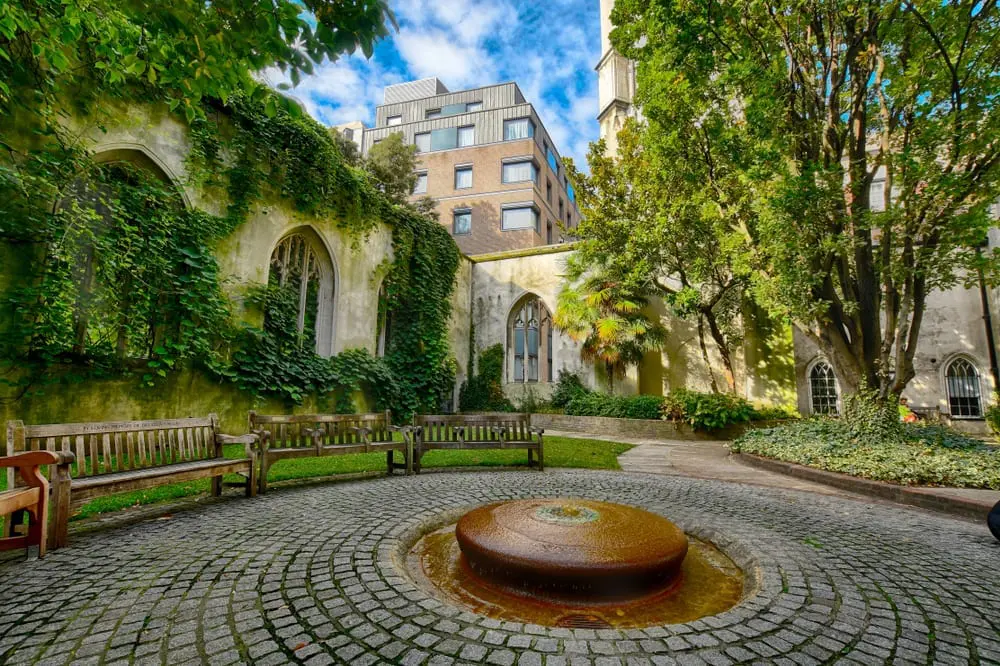 St Dunstan i den østlige kirkehave