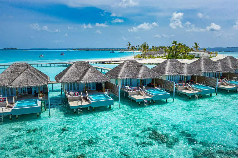 10 Mindblowing 5 star Hotels in The Maldives