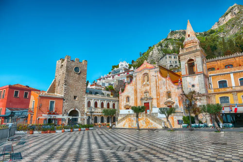 Taormina, italia, il loto bianco